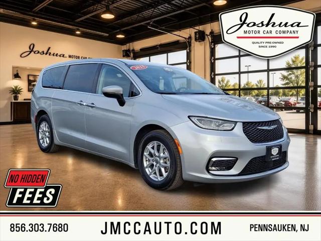 2023 Chrysler Pacifica Touring L for sale in Pennsauken, NJ