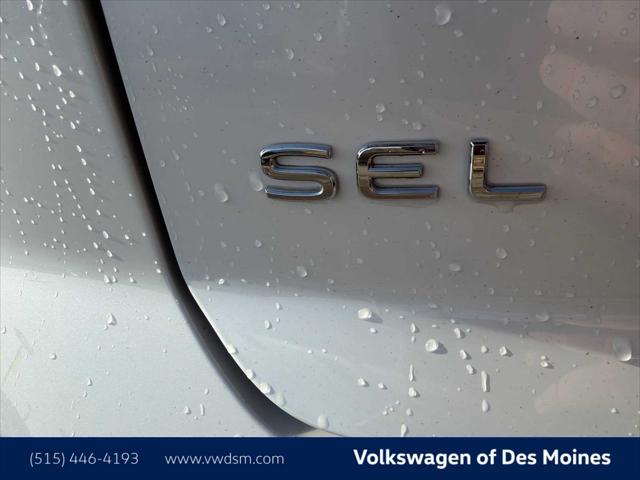 2026 Volkswagen Atlas Cross Sport SEL Premium R-Line