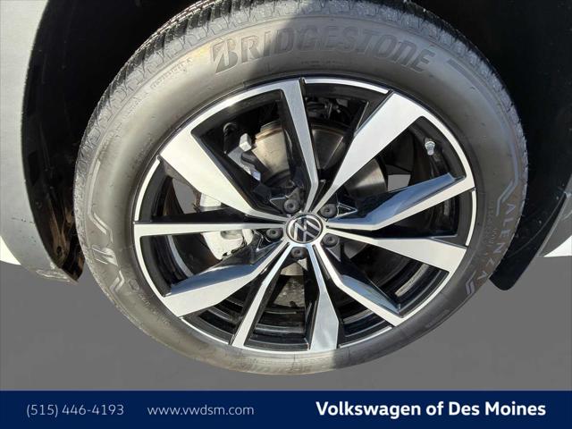 2026 Volkswagen Atlas Cross Sport SEL Premium R-Line