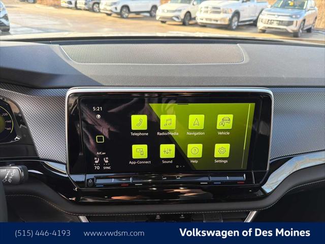 2026 Volkswagen Atlas Cross Sport SEL Premium R-Line