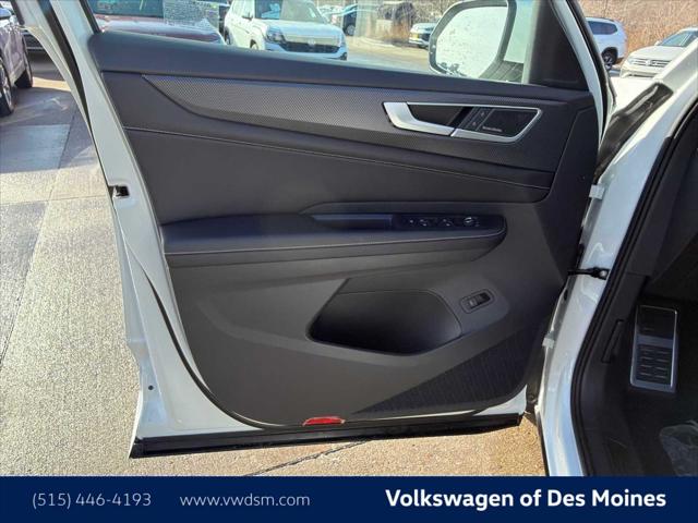 2026 Volkswagen Atlas Cross Sport SEL Premium R-Line