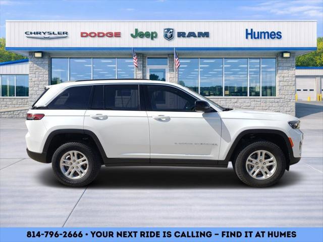 2025 Jeep Grand Cherokee GRAND CHEROKEE LAREDO 4X4