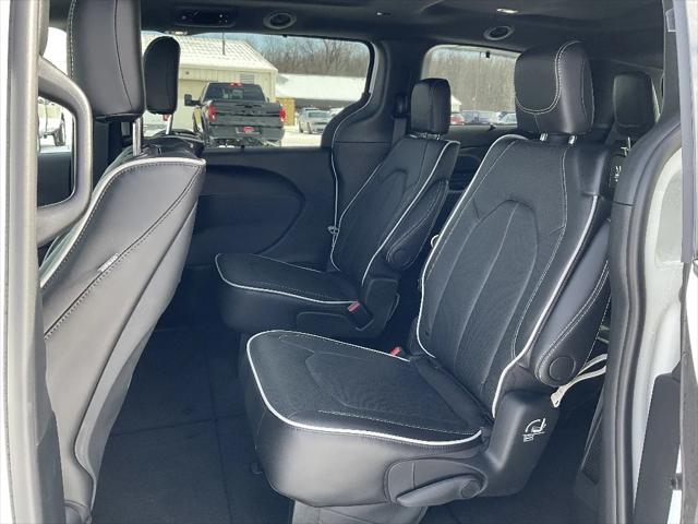 2026 Chrysler Pacifica Limited AWD