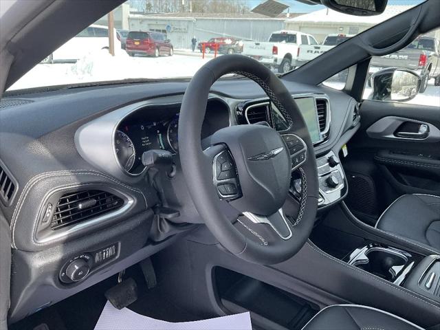 2026 Chrysler Pacifica Limited AWD