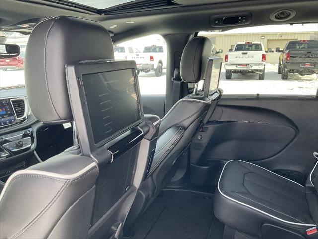 2026 Chrysler Pacifica Limited AWD