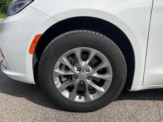 2026 Chrysler Pacifica Limited AWD