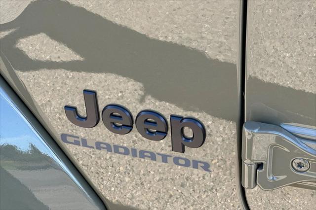2026 Jeep Gladiator Sport