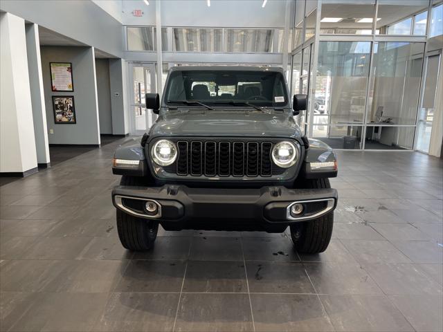 2026 Jeep Gladiator GLADIATOR SAHARA 4X4