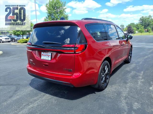 2026 Chrysler Pacifica Limited AWD