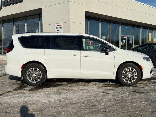 2026 Chrysler Pacifica Limited AWD