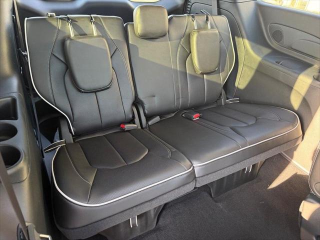 2026 Chrysler Pacifica Limited AWD