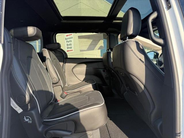 2026 Chrysler Pacifica Limited AWD
