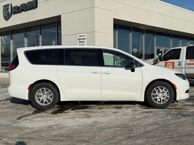 2026 Chrysler Voyager LX