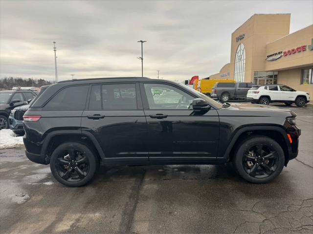 2023 Jeep Grand Cherokee Altitude 4x4