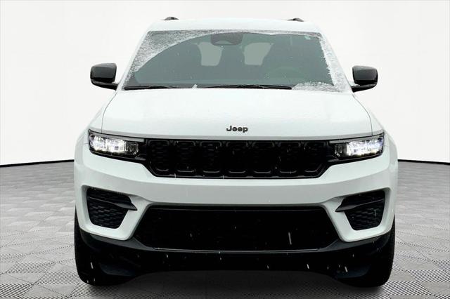 2023 Jeep Grand Cherokee Altitude 4x4 2023 Jeep Grand Cherokee Altitude 4x4