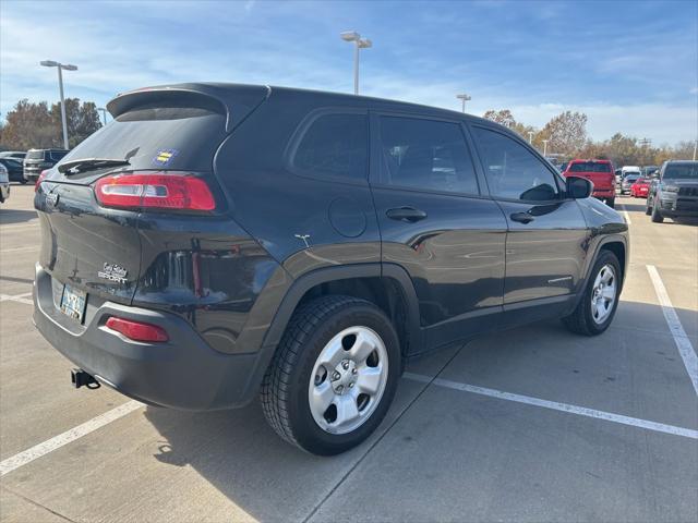 2016 Jeep Cherokee Sport