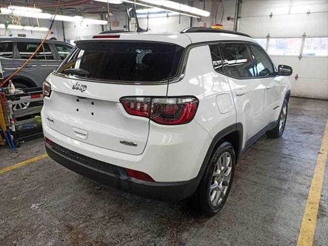 2022 Jeep Compass Latitude Lux 4x4