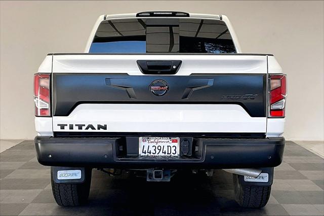 2021 Nissan TITAN Crew Cab PRO-4X 4x4