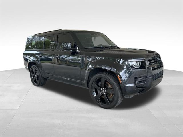 2024 Land Rover Defender 130 P400 X-Dynamic SE