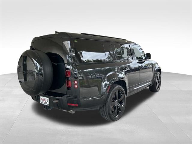 2024 Land Rover Defender 130 P400 X-Dynamic SE