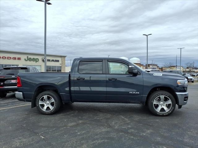 2026 RAM 1500 Tradesman Crew Cab 4x4 57 Box