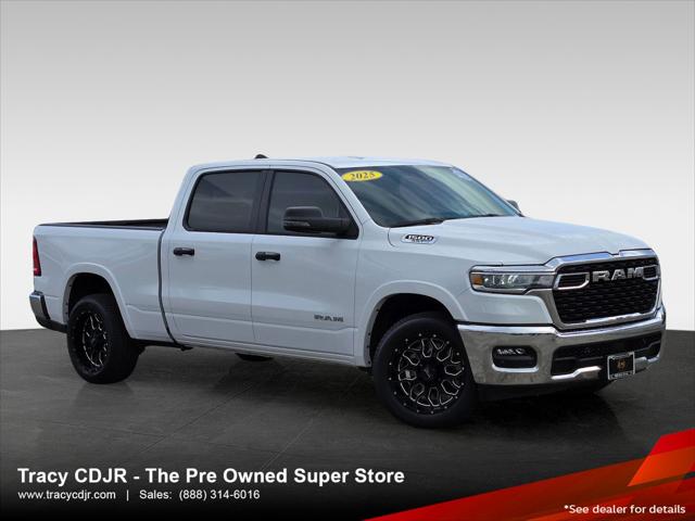 2025 RAM 1500 Big Horn Crew Cab 4x4 64 Box