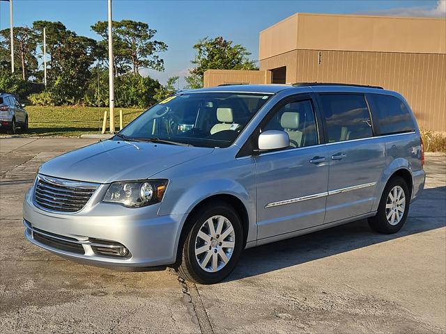 2013 Chrysler Town and Country Touring