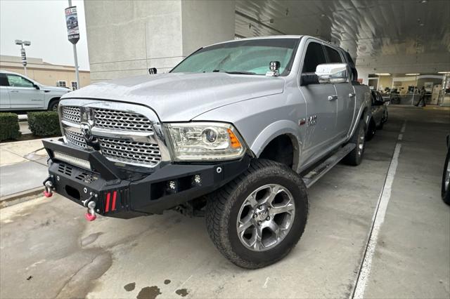 2017 RAM 1500 Laramie Crew Cab 4x4 57 Box 2017 RAM 1500 Laramie Crew Cab 4x4 57 Box