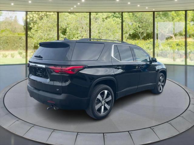 2023 Chevrolet Traverse AWD LT Leather