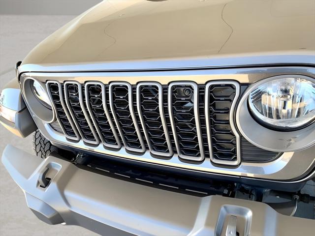 2025 Jeep Gladiator Nighthawk