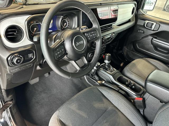 2025 Jeep Wrangler 4-Door Summit 4x4 2025 Jeep Wrangler 4-Door Summit 4x4