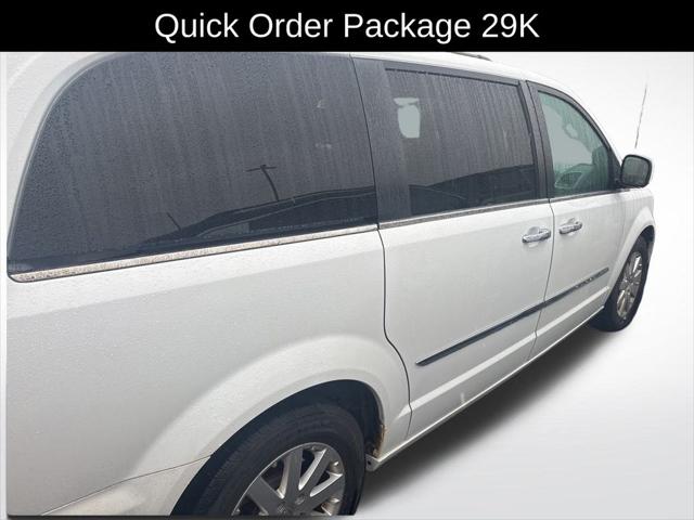 2016 Chrysler Town and Country Touring