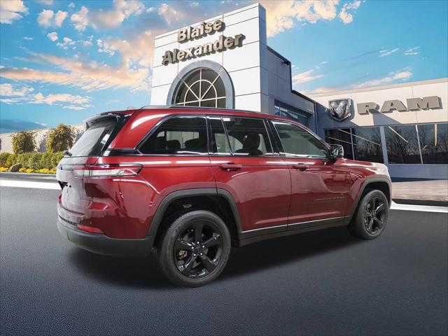 2022 Jeep Grand Cherokee Altitude 4x4