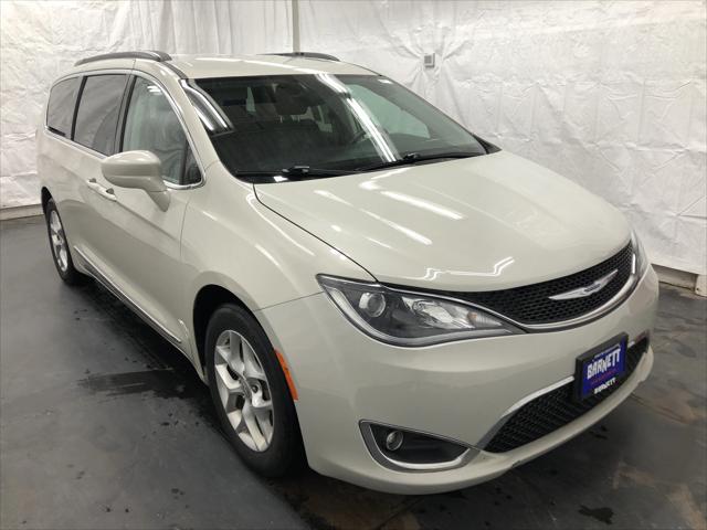 2017 Chrysler Pacifica Touring-L 2017 Chrysler Pacifica Touring-L