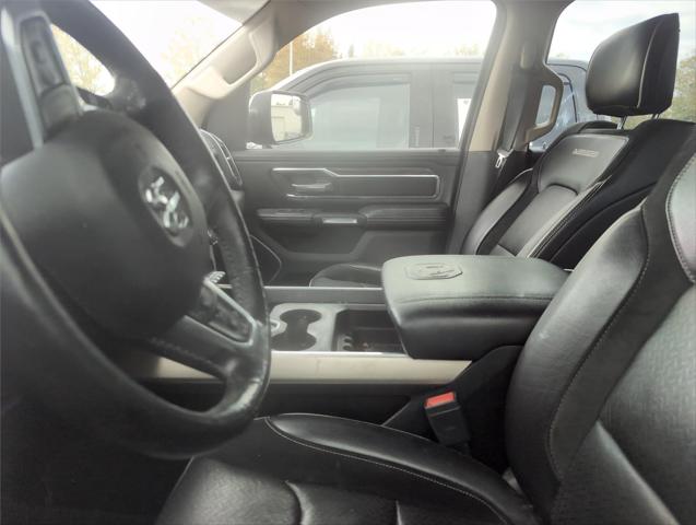 2019 RAM 1500 Laramie Crew Cab 4x4 64 Box 2019 RAM 1500 Laramie Crew Cab 4x4 64 Box