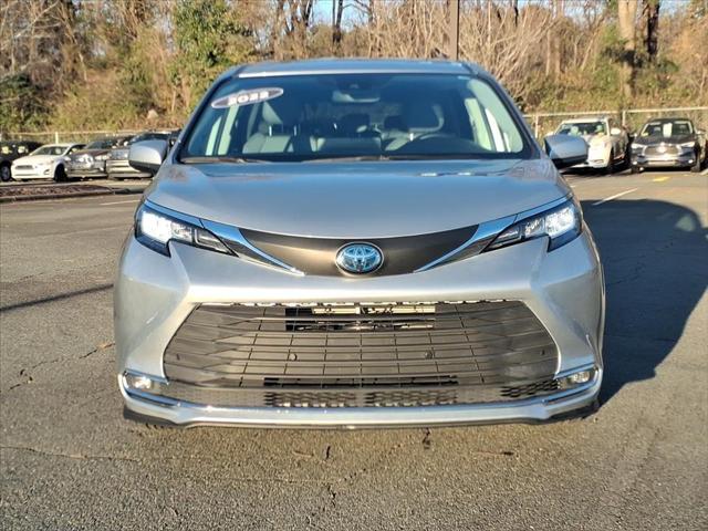 2022 Toyota Sienna XLE