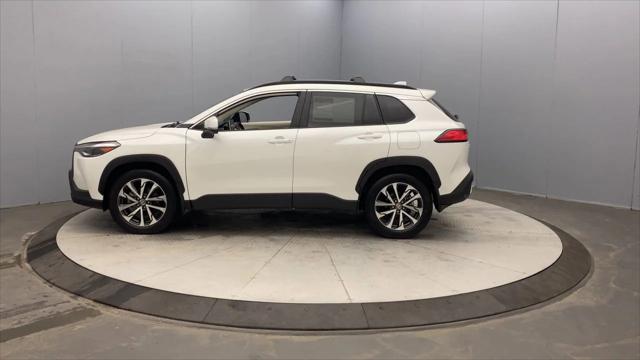 2024 Toyota Corolla Cross XLE