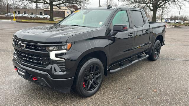 2022 Chevrolet Silverado 1500 4WD Crew Cab Short Bed RST