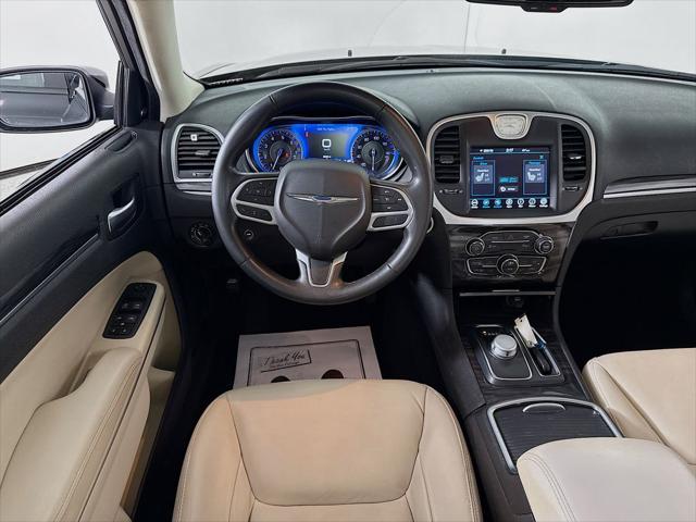 2022 Chrysler 300 Touring L