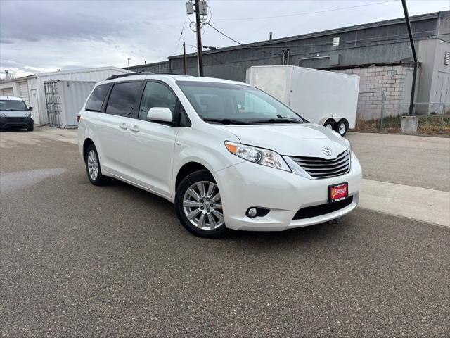 2017 Toyota Sienna XLE Premium 7 Passenger