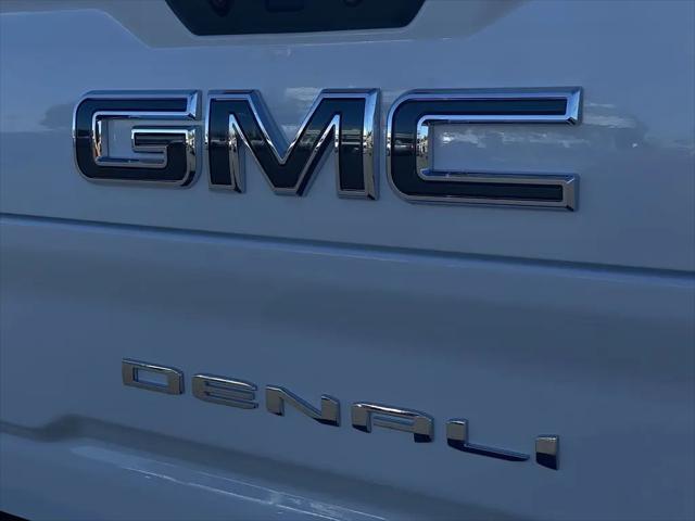 2026 GMC Sierra 3500HD Crew Cab, Long Bed, Denali Ultimate Dual Rear Wheel, 4WD