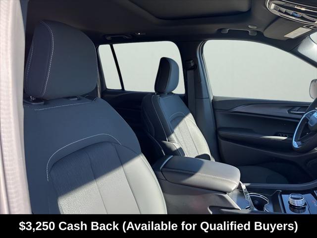 2025 Jeep Grand Cherokee Laredo X 4x2