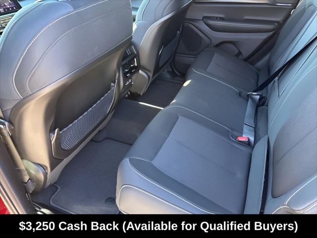 2025 Jeep Grand Cherokee Laredo X 4x2