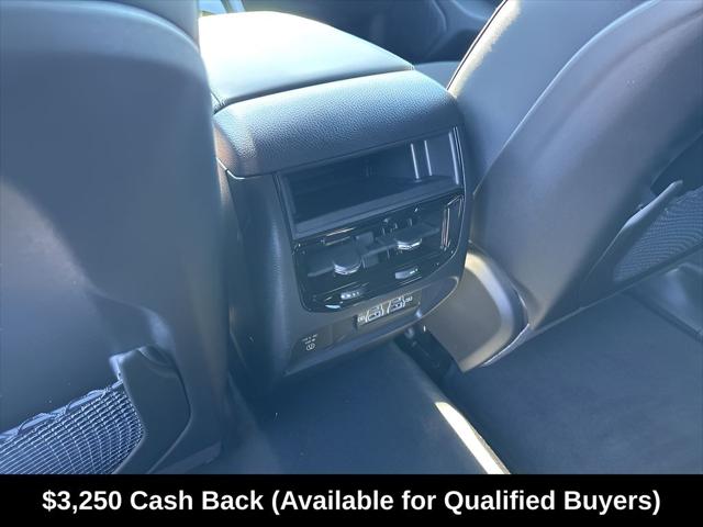 2025 Jeep Grand Cherokee Laredo X 4x2