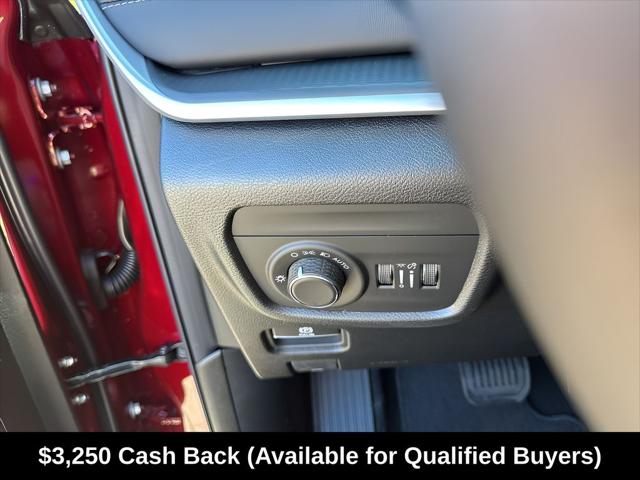 2025 Jeep Grand Cherokee Laredo X 4x2