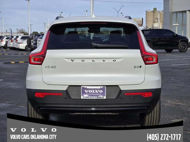 2026 Volvo XC40 Plus, B5 AWD Gas (mild hybrid), Dark