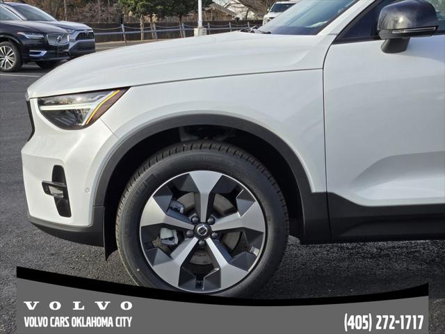 2026 Volvo XC40 Plus, B5 AWD Gas (mild hybrid), Dark