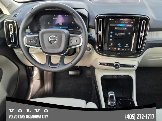 2026 Volvo XC40 Plus, B5 AWD Gas (mild hybrid), Dark