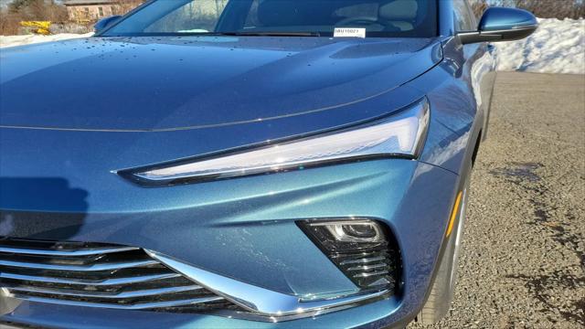 2026 Buick NV Preferred FWD