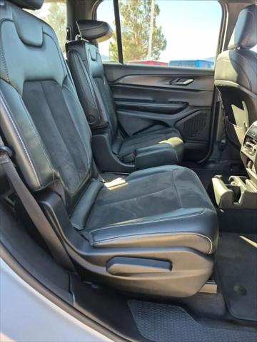 2023 Jeep Grand Cherokee L Altitude 4x4
